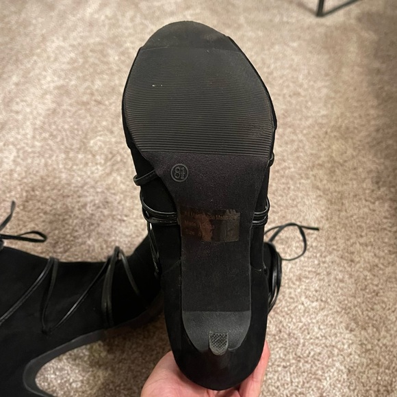 Nordstrom Wild Diva Lace Up Suede Pumps Heels Peep Toe Booties Black Size 8.5 - Picture 8 of 11